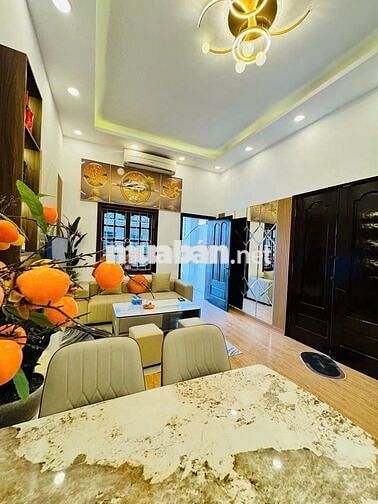 Căn hộ - 3 ngủ 2 WC - Vị trí trung tâm - ngõ đẹp ôtô - đến ở ngay