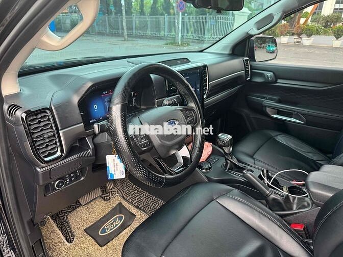 Ford Ranger XLT 2022 Tự động Đen 9 vạn
