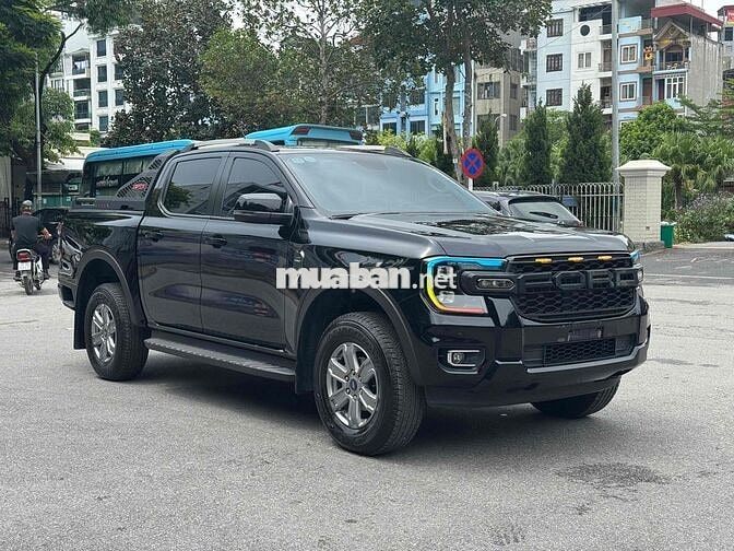 Ford Ranger XLT 2022 Tự động Đen 9 vạn