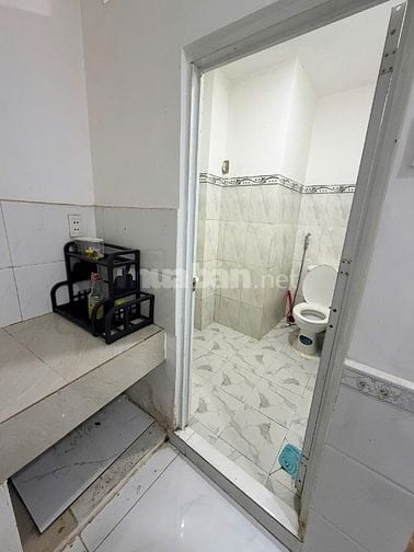 Cho thuê nhà nguyên căn tại hẻm 100 Tân Khai, phường Minh Phụng (P7, Q