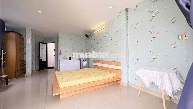 CHÍNH CHỦ CHO THUÊ PHÒNG BAN CÔNG 35m2 NGAY HẺM ỐC ĐÀO. GIẢM 500k/Th