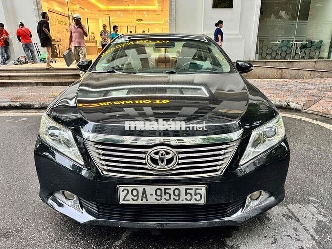 Toyota Camry 2013 2.0E đi 11vankm cực mới