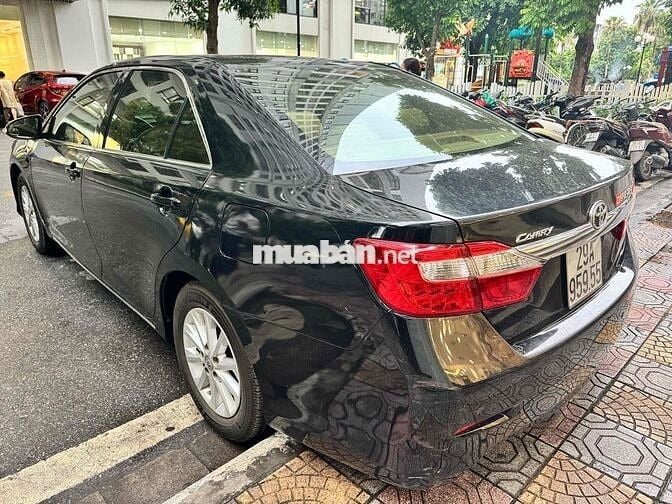 Toyota Camry 2013 2.0E đi 11vankm cực mới