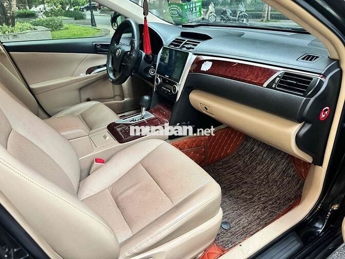 Toyota Camry 2013 2.0E đi 11vankm cực mới