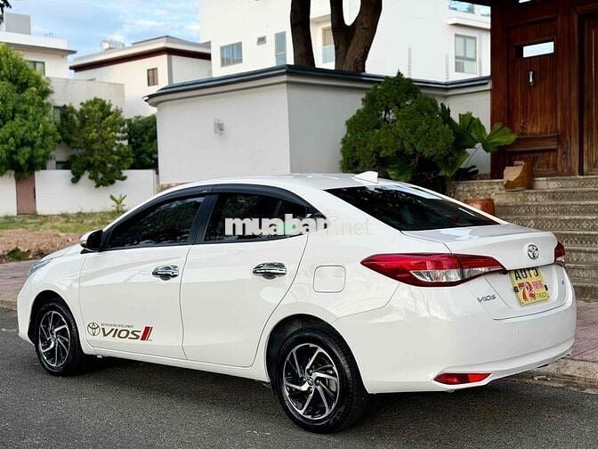 Toyota Vios 1.5E 2022 Số sàn Trắng