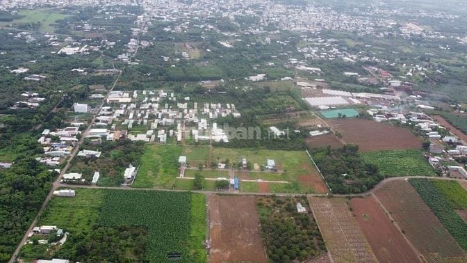 Lô góc 2 mặt tiền đường nhựa xã Hưng Thịnh, gần QL 1a
