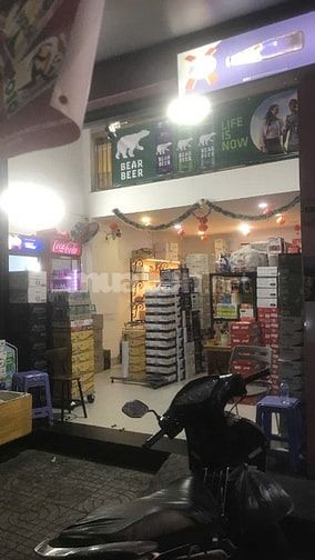 TUYỂN 2 NỮ TƯ VẤN BÁN HÀNG,NHẬP HÀNG TẠI CỬA HÀNG