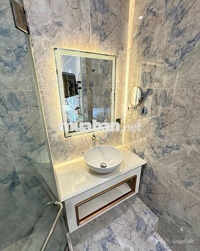 Cho Thuê Căn Hộ Full Nội Thất Mặt Phố Nguyễn Văn Cừ – Gần Hồ Hoàn Kiếm