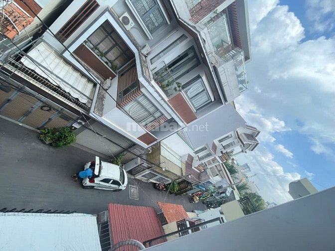 Nhà 4,7x16m 3 Tầng hẻm xe hơi Đường 79 Phường Tân Quy Q7. giá 11,9 tỷ