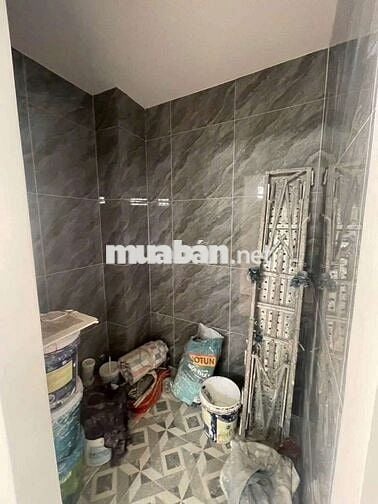 nhà thuê đẹp mới sữa lại mới 3 phòng ngủ 