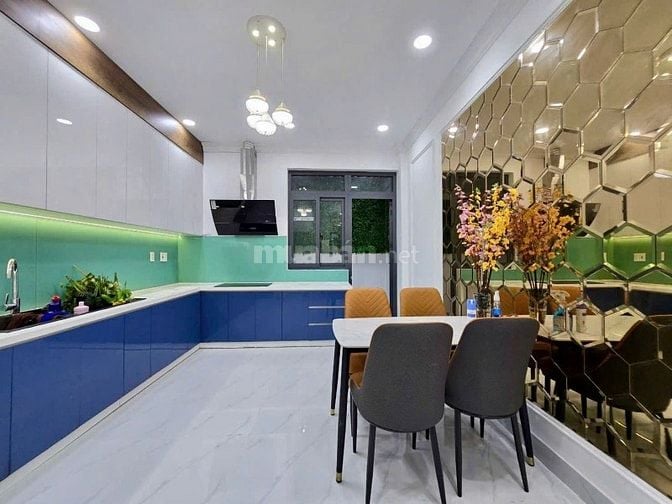 Nhà 4 Tầng full nội thất mới đẹp vào ở ngay đường Nguyễn Văn Quỳ, Q7