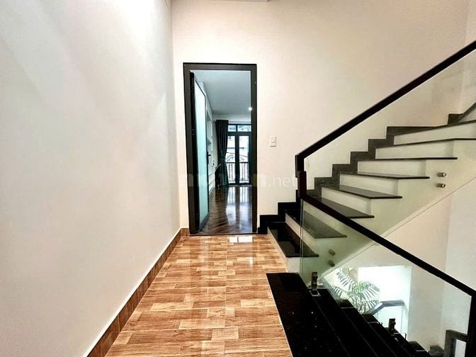 Nhà 4 Tầng full nội thất mới đẹp vào ở ngay đường Nguyễn Văn Quỳ, Q7