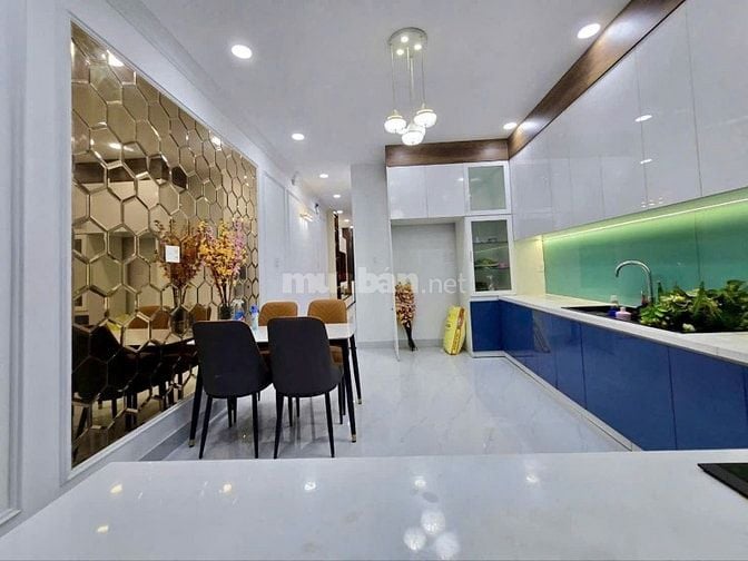 Nhà 4 Tầng full nội thất mới đẹp vào ở ngay đường Nguyễn Văn Quỳ, Q7