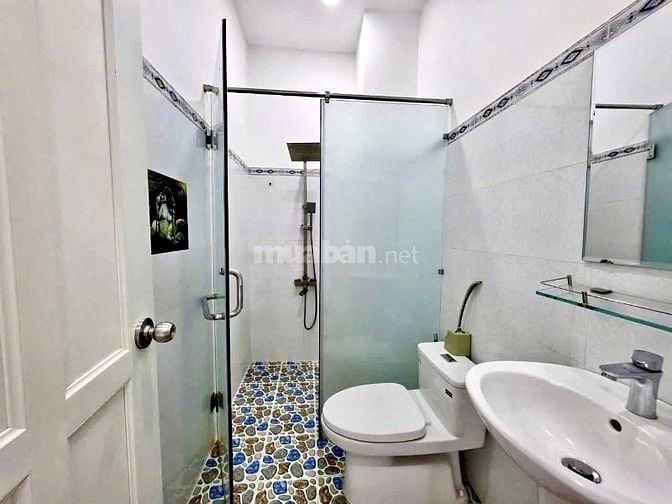 Nhà 4 Tầng full nội thất mới đẹp vào ở ngay đường Nguyễn Văn Quỳ, Q7