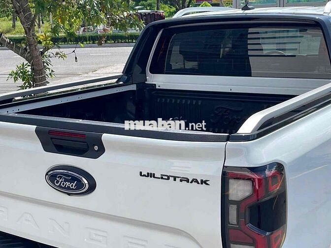 Ford Ranger Wiltrak 2 cầu 2025 đi lướt