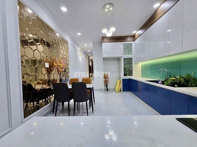Nhà 4 Tầng full nội thất mới đẹp vào ở ngay đường Nguyễn Văn Quỳ, Q7