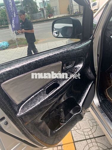 Toyota Innova 2013 Vàng Bạc