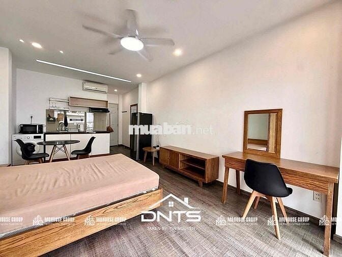 Studio balcony 45m2 đầy đủ nội thất gần Limtower, Công Viên Lê Văn Tám