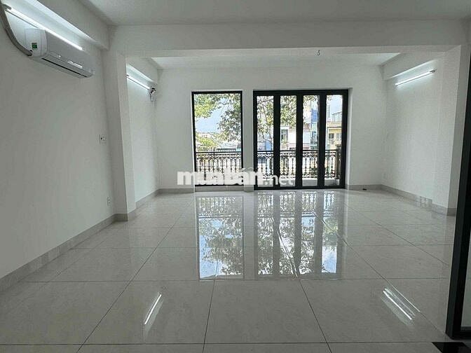 CHO THUÊ VĂN PHÒNG MẶT TIỀN ĐƯỜNG 3 THÁNG 2 – GIÁ CHỈ TỪ 15 TRIỆU/THÁN