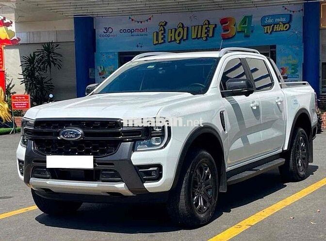 Ford Ranger Wiltrak 2 cầu 2025 đi lướt