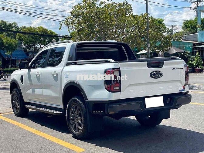 Ford Ranger Wiltrak 2 cầu 2025 đi lướt