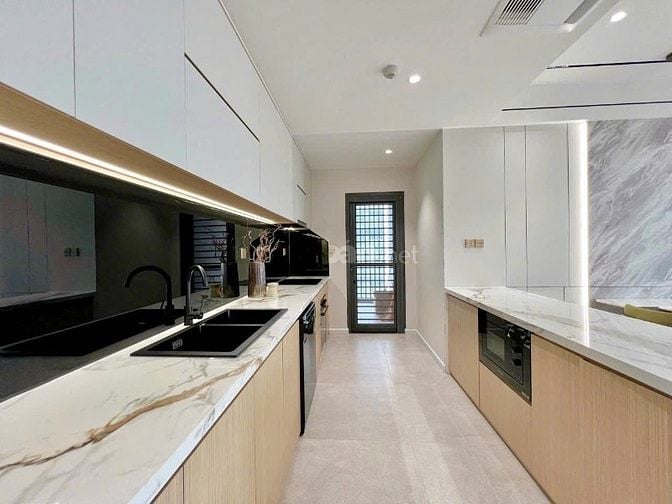 Kẹt tiền bán gấp căn hộ Góc 3PN cao cấp View Sông Sài Gòn giá 3ty6