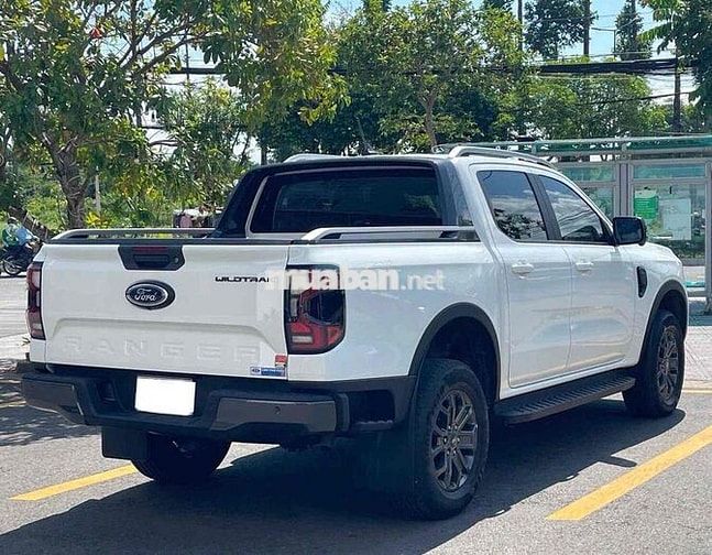 Ford Ranger Wiltrak 2 cầu 2025 đi lướt