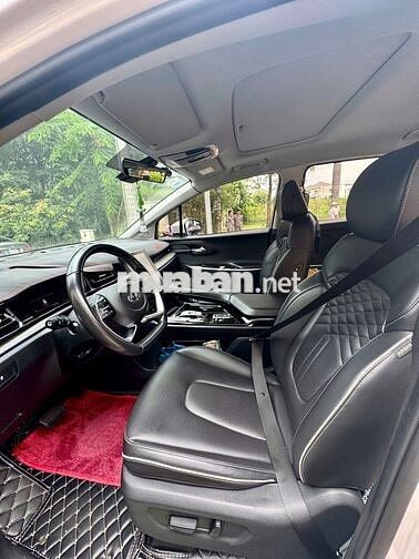 Hyundai Custin 2.0T Trắng 66.900 km