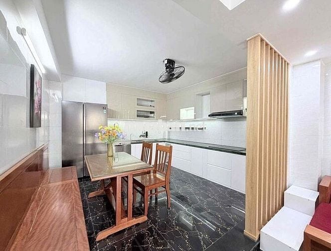 093 CHO THUÊ NHÀ ĐẸP KIỆT TRẦN CAO VÂN – DIỆN TÍCH SỬ DỤNG LỚN 200M²