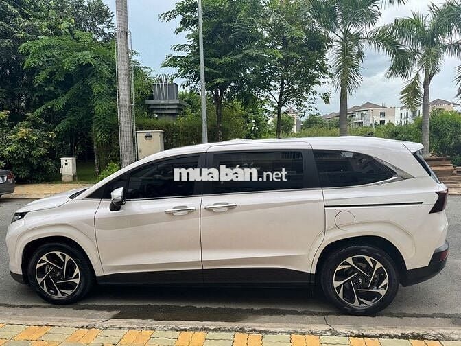 Hyundai Custin 2.0T Trắng 66.900 km