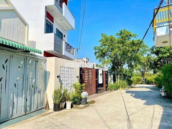 Hàng ngộp!!!173m2(6,5x28) giá 1tỷ250 trung tâm thị trấn Củ Chi SHR