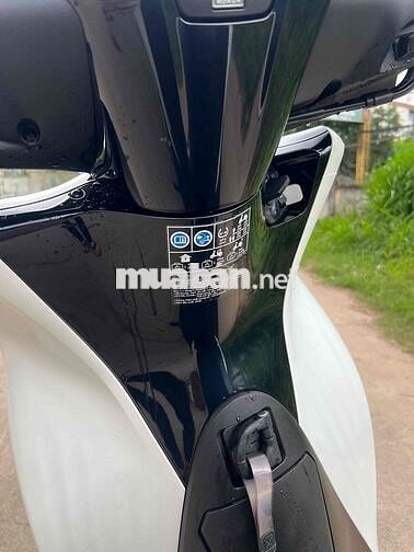 Honda SH160i ABS 2025 Trắng Đen Bạc Siêu lướt