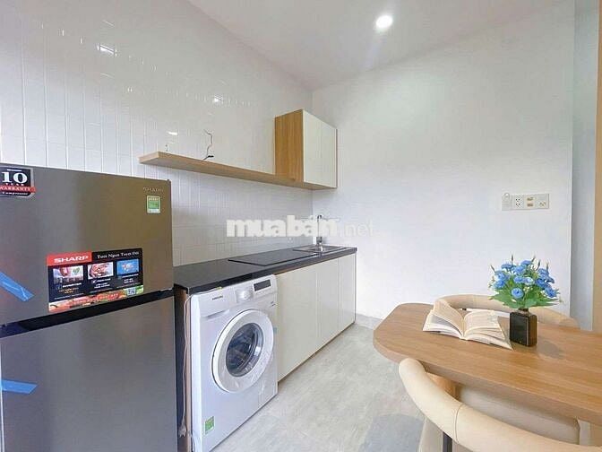 Căn hộ sân vườn 80m2 2pn full nội thất Điện Biên Phủ - Q1