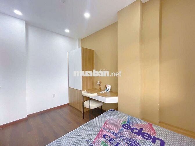 Căn hộ sân vườn 80m2 2pn full nội thất Điện Biên Phủ - Q1
