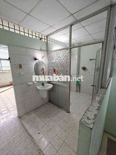 Cho thuê nhà mặt tiền đường nội bộ Bùi Minh Trực P5 Q8