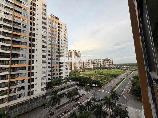 Cho thuê 2 PN 2WC có máy lạnh giá 9.5tr/ tháng tại Mizuki Park