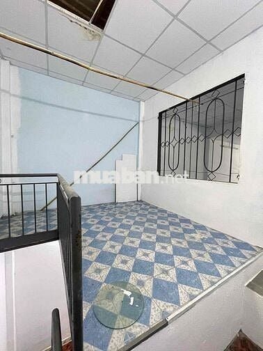 Cho thuê nhà 1 trệt,gác lửng 2n, 1wc đường dương văn dương