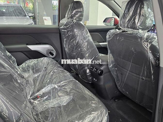VinFast MPV7 Xám nhạt xả kho tháng 7