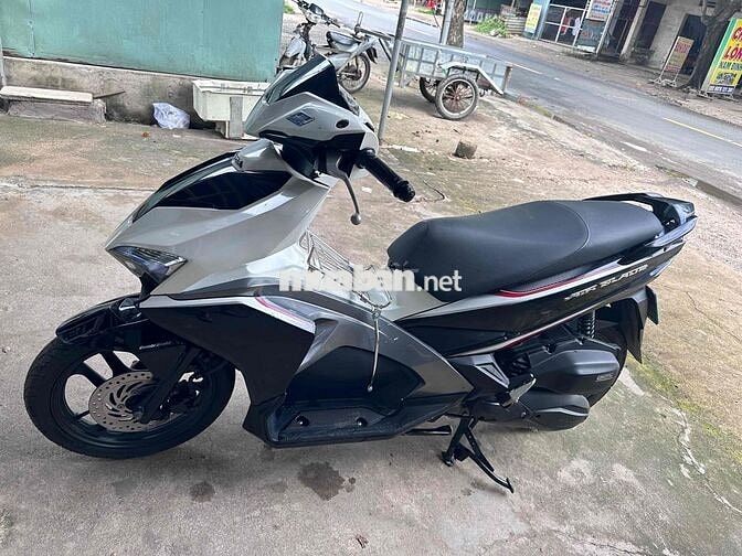 Honda Air Blade 2016 Trắng đen