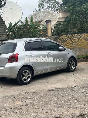 Toyota Yaris 2007 Bạc