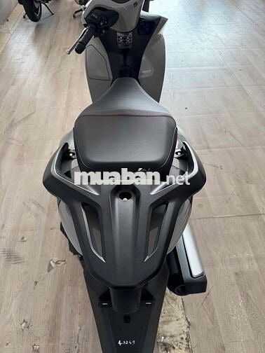 Honda SH 125i ABS 2026 Xám 89 km