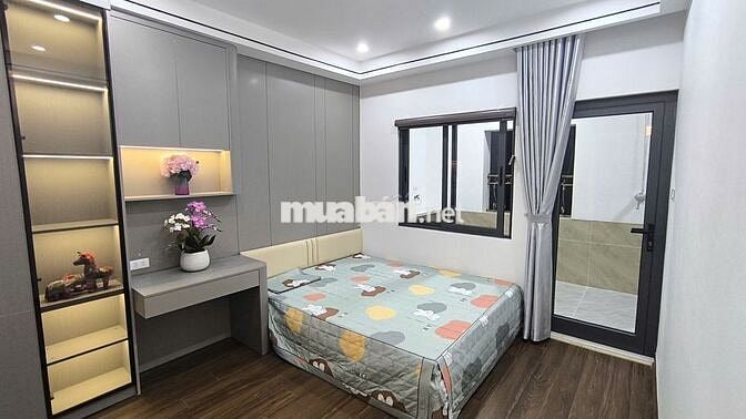 Chính chủ bán tầng 9 chung cư CT4-4 Mễ Trì Hạ, Từ Liêm HN 115 m2, 4 PN