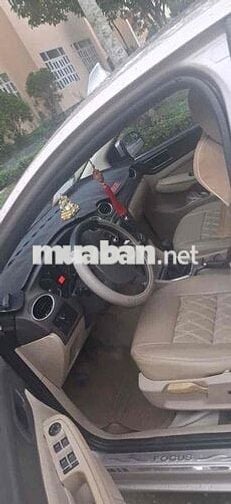 Ford Focus 2009 Bạc