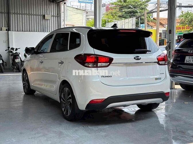 Kia Rondo 2020 2.0 Deluxe Trắng 65.000 km