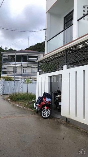 Chính chủ bán nhà hẻm xe hơi 90m sử dụng, giá 2,9 tỷ .LH 0938929381