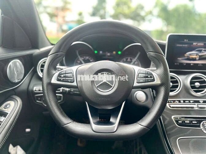 Mercedes-Benz C300 Trắng Da 5 chỗ