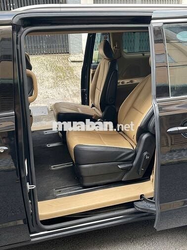 Kia Sedona 2016 Full Dầu 7 chỗ Đen