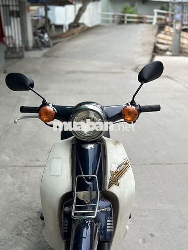 Honda Cub 50cc bánh mâm màu xanh 2019