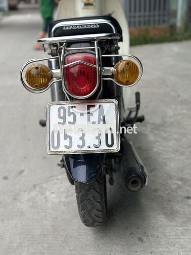Honda Cub 50cc bánh mâm màu xanh 2019