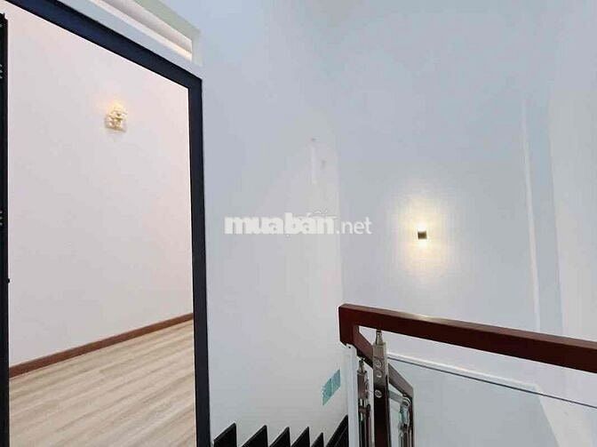 Bán nhà Q7, Phú Thuận, DTSD 60m2, giá 3 tỷ9, kề bên Phú Mỹ Hưng